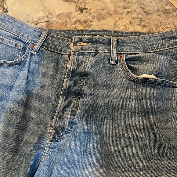Old Navy NWT Curvy OG Loose high rise jeans - Picture 2 of 10